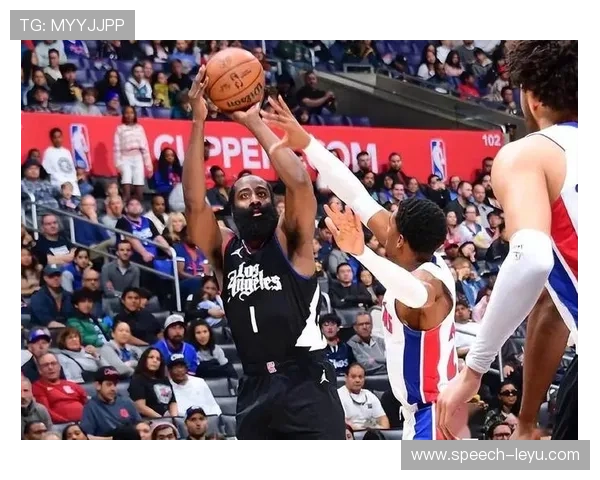 快船最新动态核心阵容磨合提速冲击季后赛前景持续升温引发热议